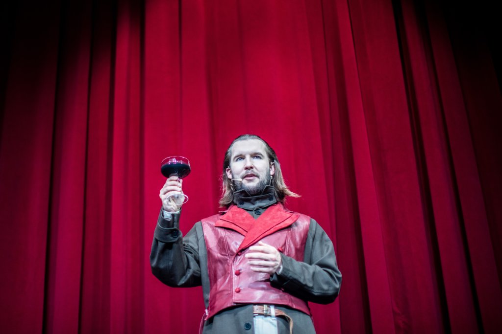 DRACULA